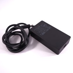 Microsoft Surface Dock 2 | Model A1917 / Inkl. 199W strmforsyning - Brugt