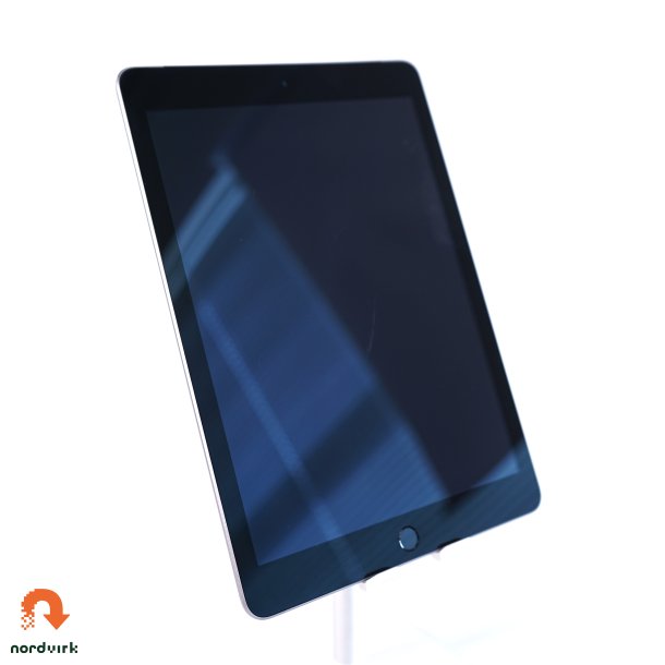 iPad 5th | 128 GB | Space Gray | Grade B