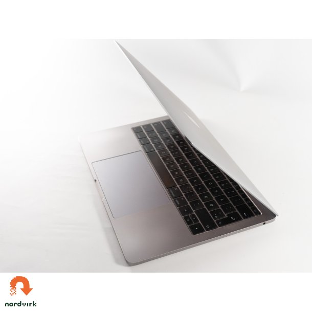 MacBook Pro 13" (Late 2016) | i5-6360u 2.0 GHz / 8GB RAM / 256GB NVMe | 13" 2560x1600 / Grade B